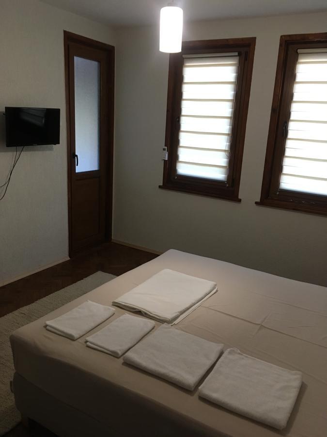 White Guest House 2 カルロヴォ エクステリア 写真